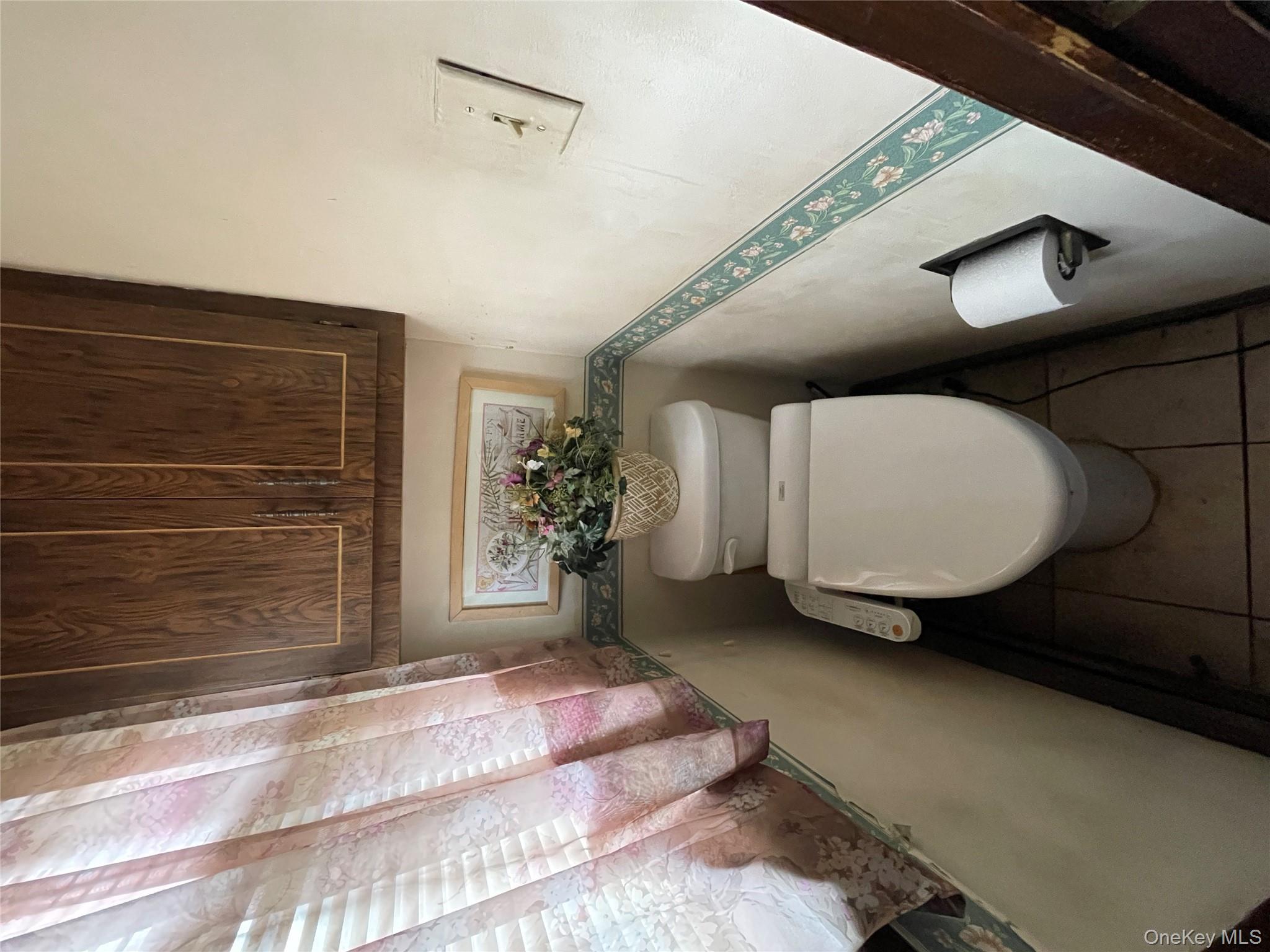 #10 photo, 30 Putnam Avenue, Lynbrook , NY 11563