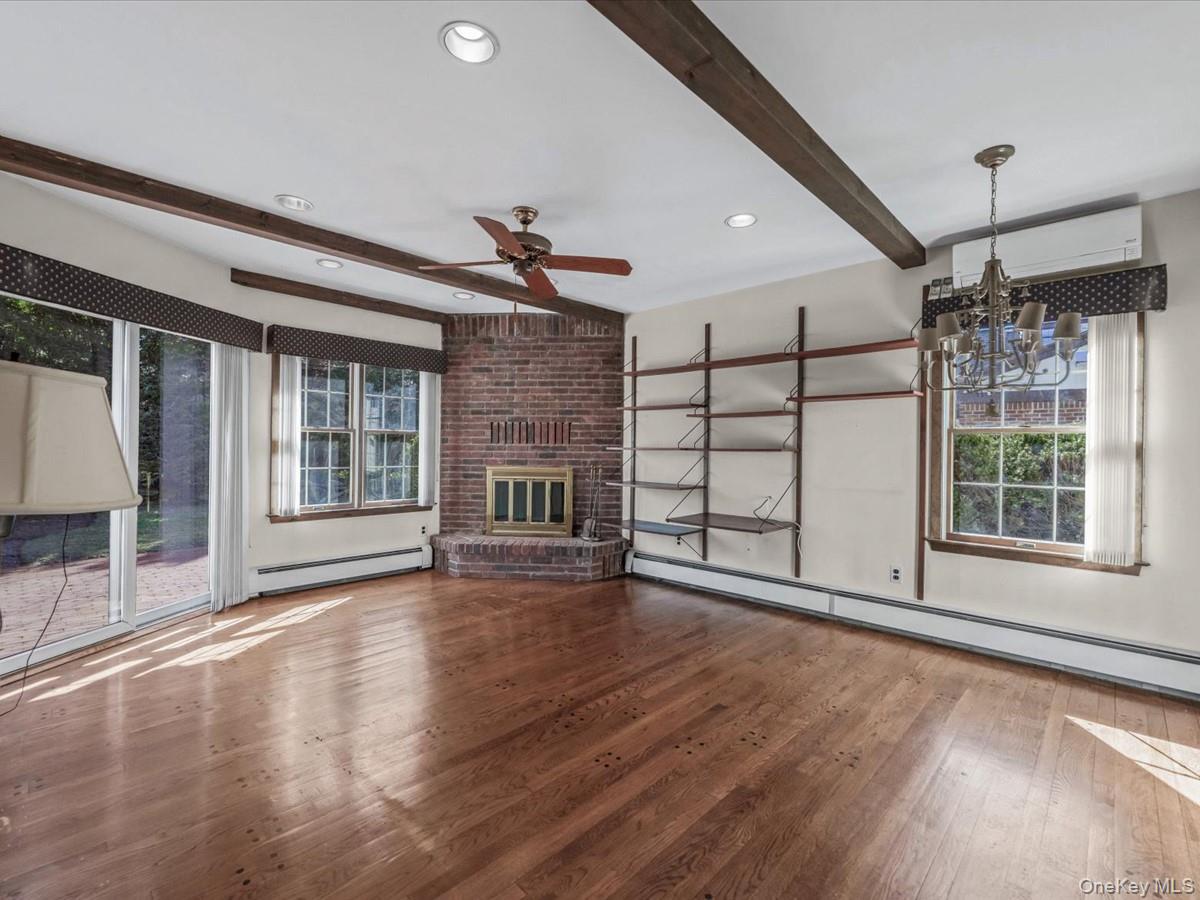 #15 photo, 109 Wickham Road, Garden City , NY 11530