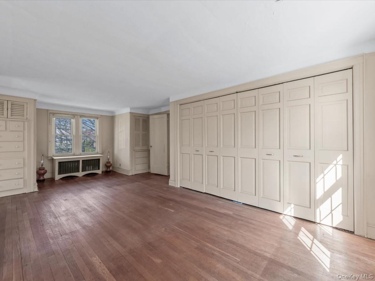 #19 photo, 109 Wickham Road, Garden City , NY 11530