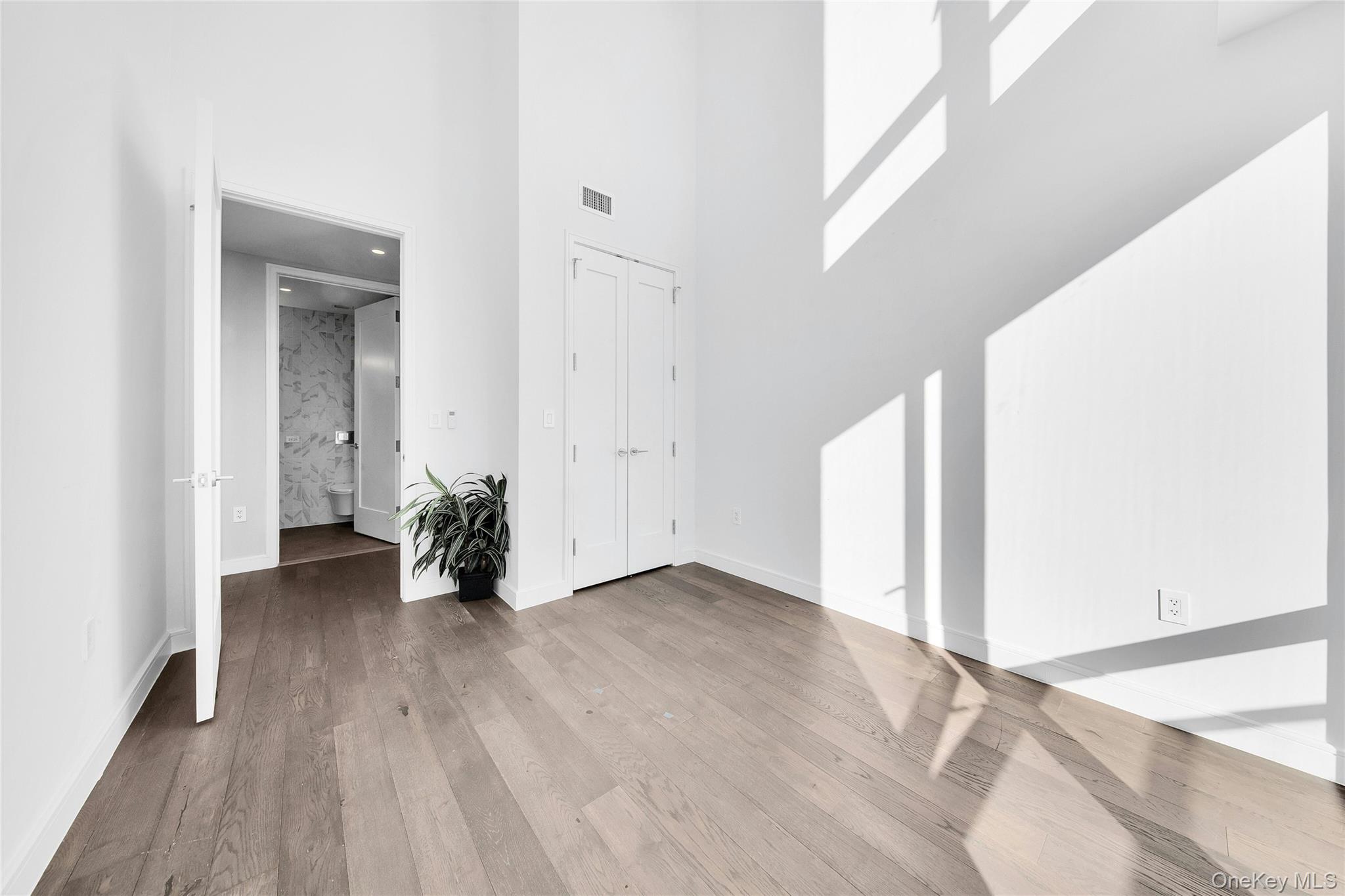 #14 photo, 107-06 Queens Boulevard, Forest Hills , NY 11375