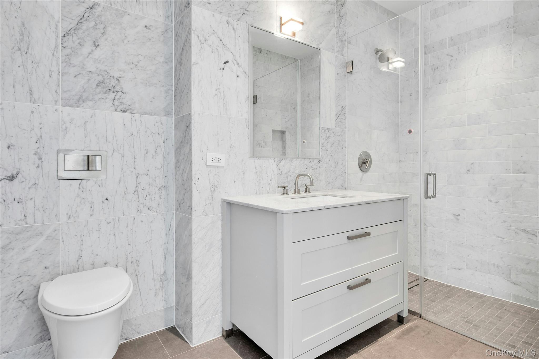 #18 photo, 107-06 Queens Boulevard, Forest Hills , NY 11375