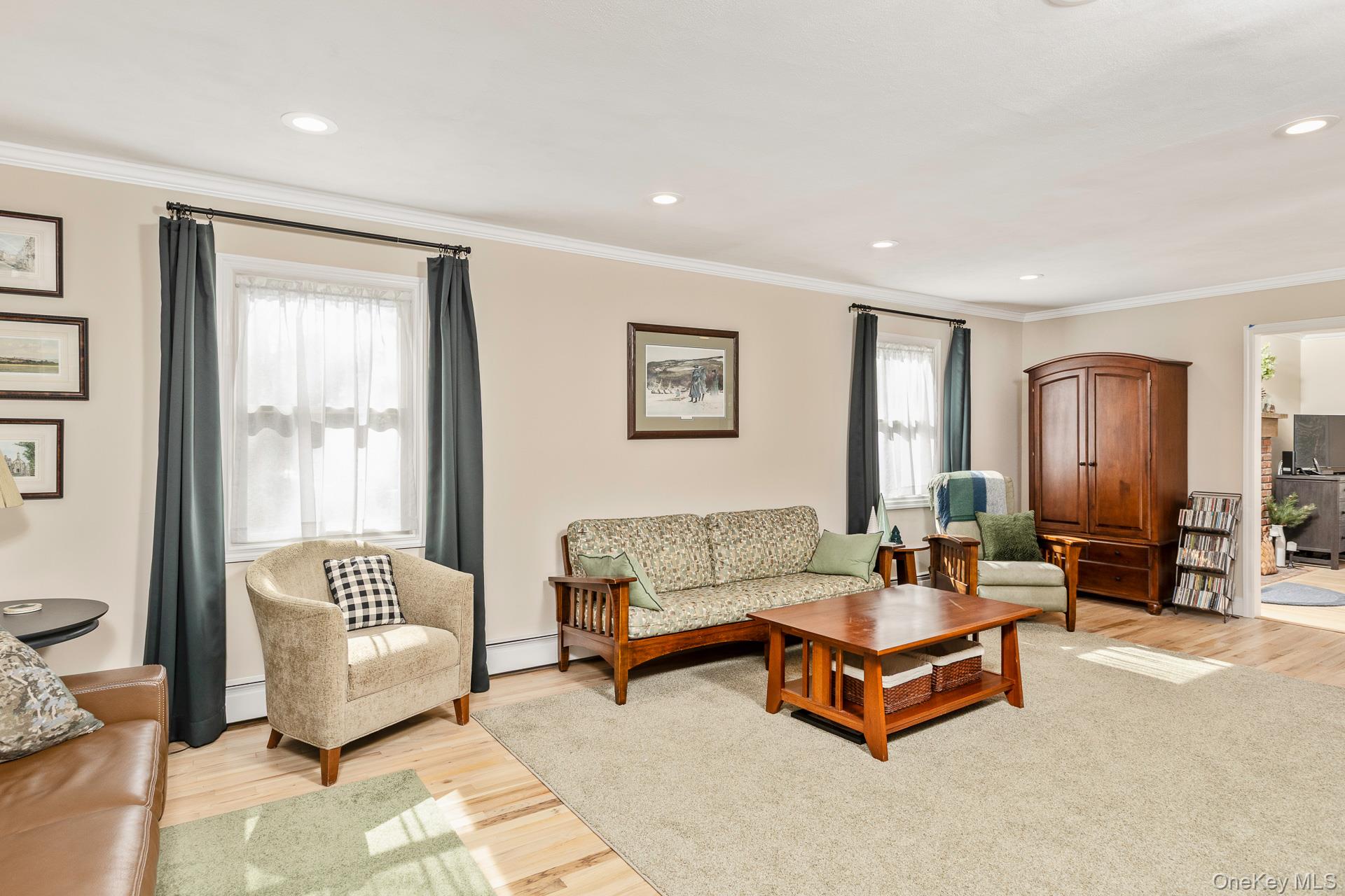 #13 photo, 277 River Road, Saint James , NY 11780