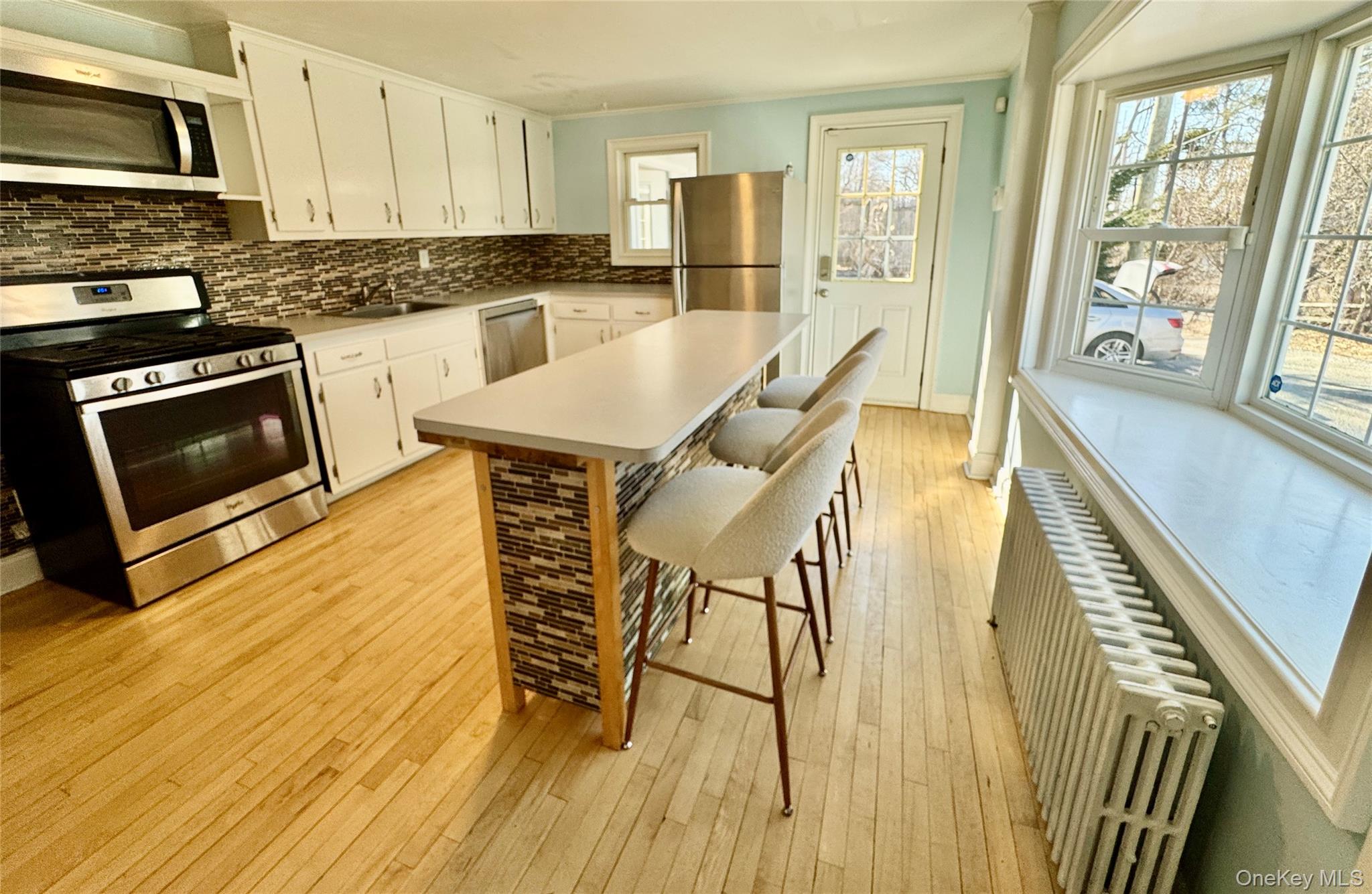 #7 photo, 2 Ruth Lane, Glenwood Landing , NY 11547