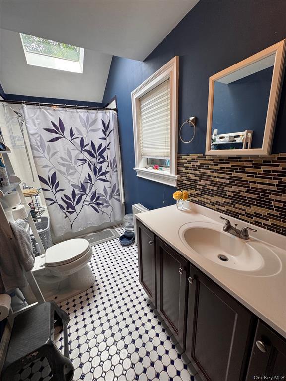 #8 photo, 2 Ruth Lane, Glenwood Landing , NY 11547