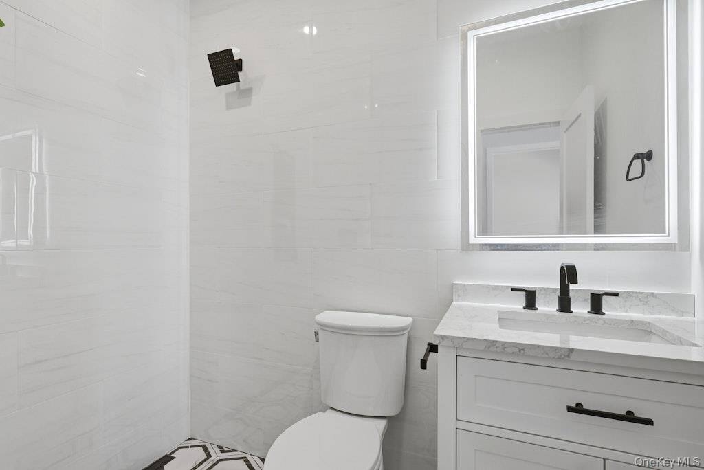 #17 photo, 1 Lotto Court, 東長島 Lake Grove , NY 11755