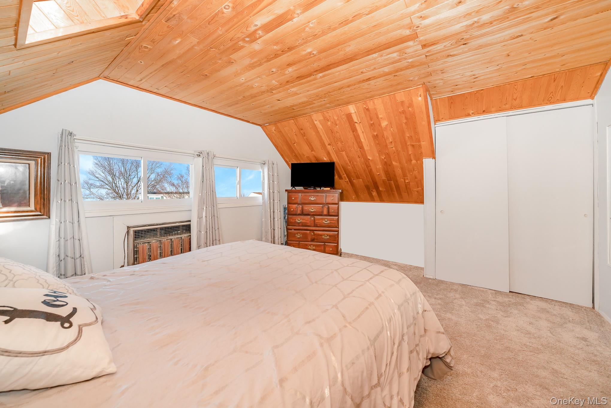 #16 photo, 44 Disc Lane, Wantagh , NY 11793