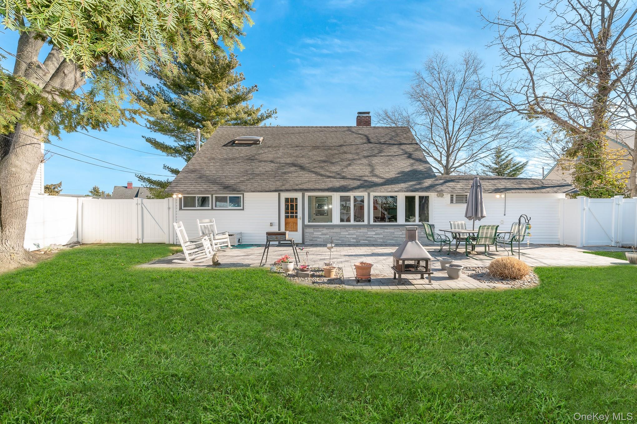 #17 photo, 44 Disc Lane, Wantagh , NY 11793