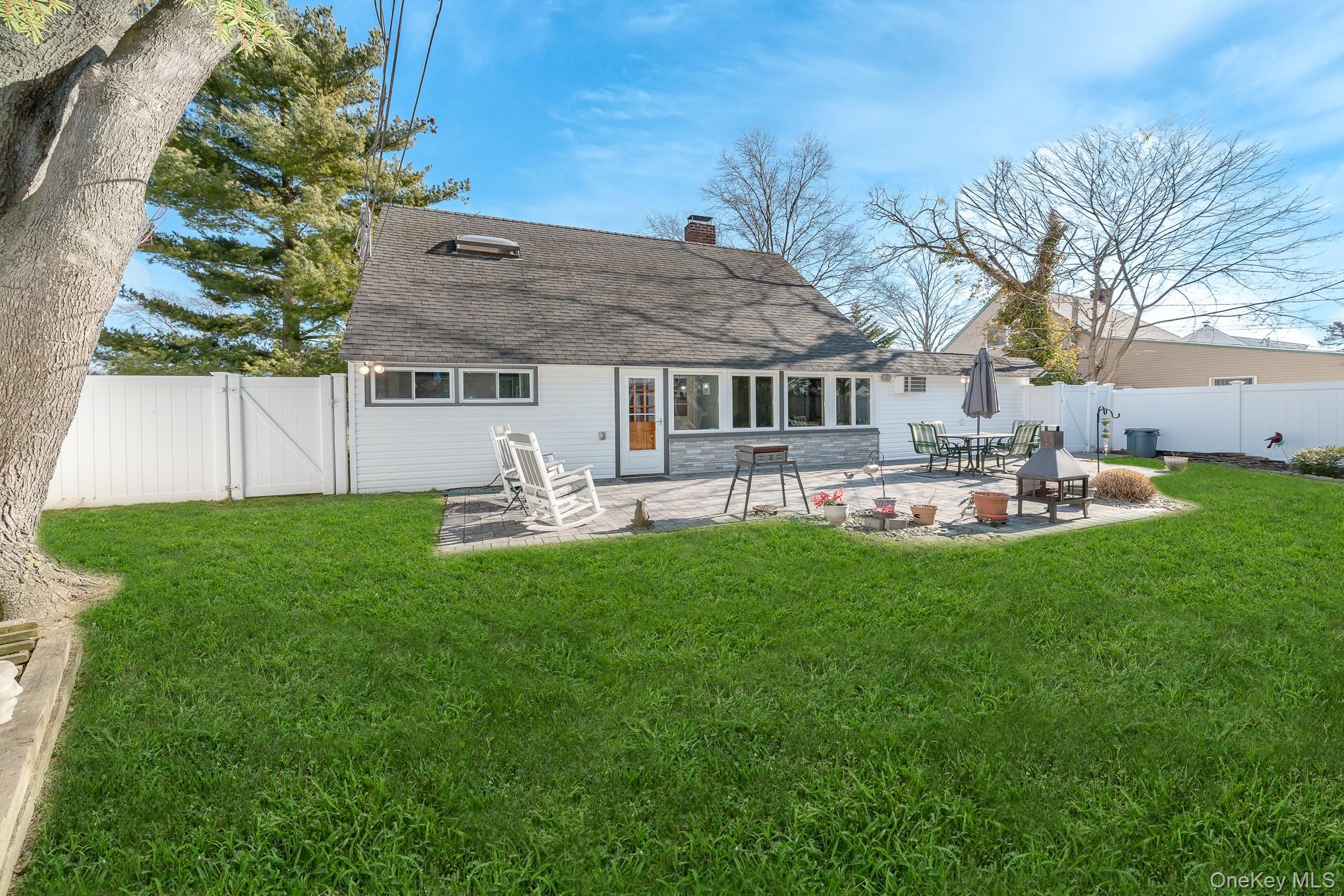 #18 photo, 44 Disc Lane, Wantagh , NY 11793