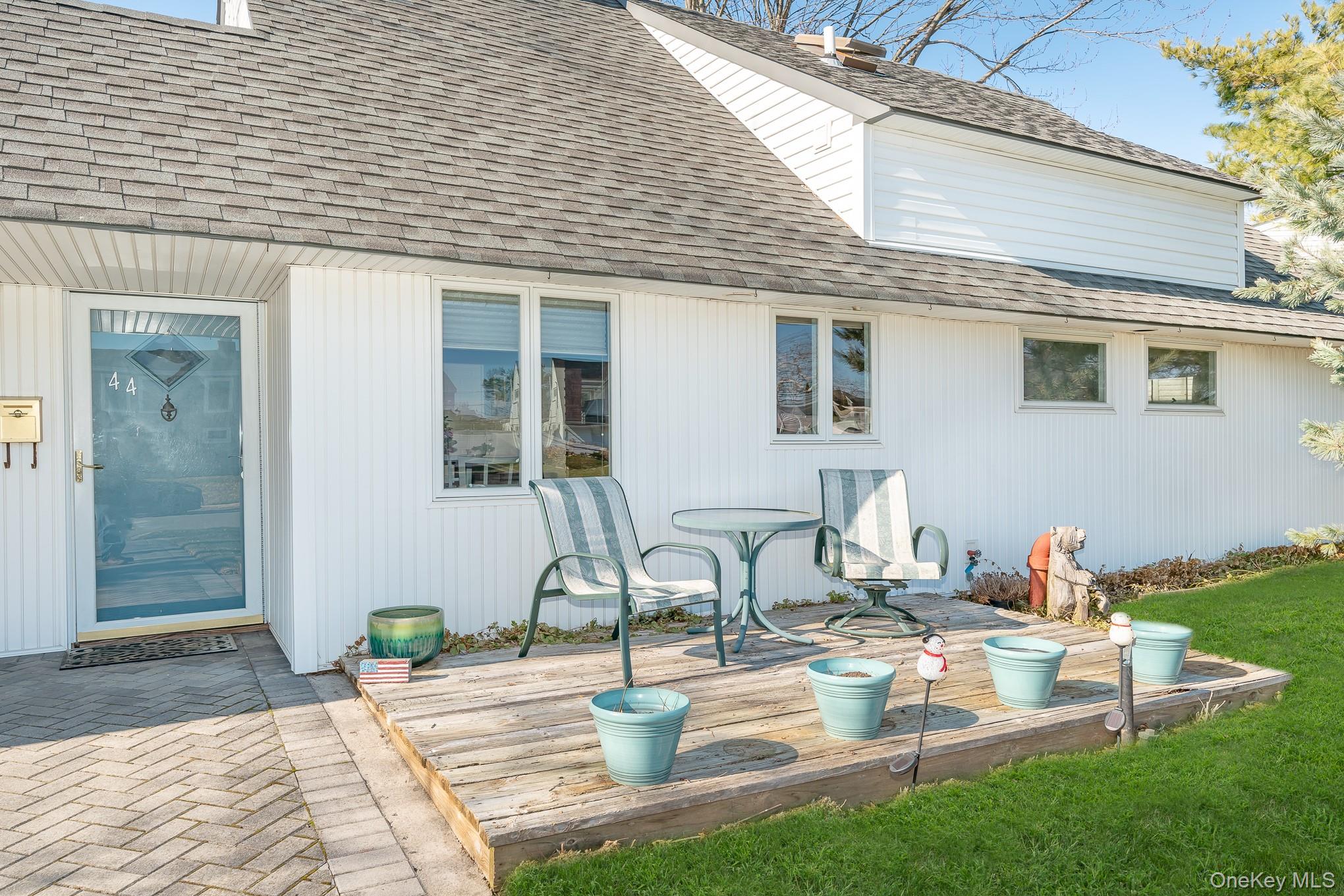 #4 photo, 44 Disc Lane, Wantagh , NY 11793