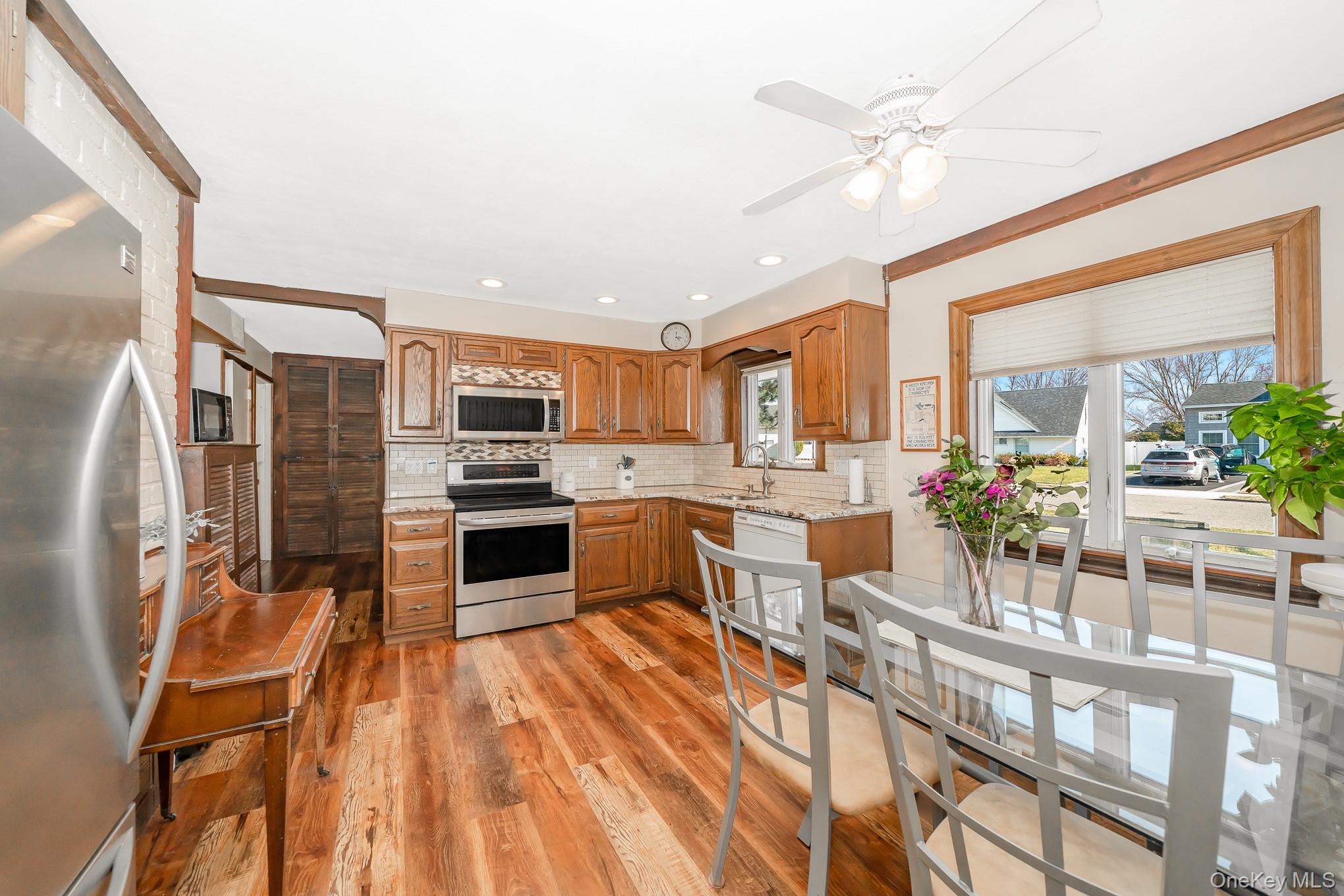 #5 photo, 44 Disc Lane, Wantagh , NY 11793