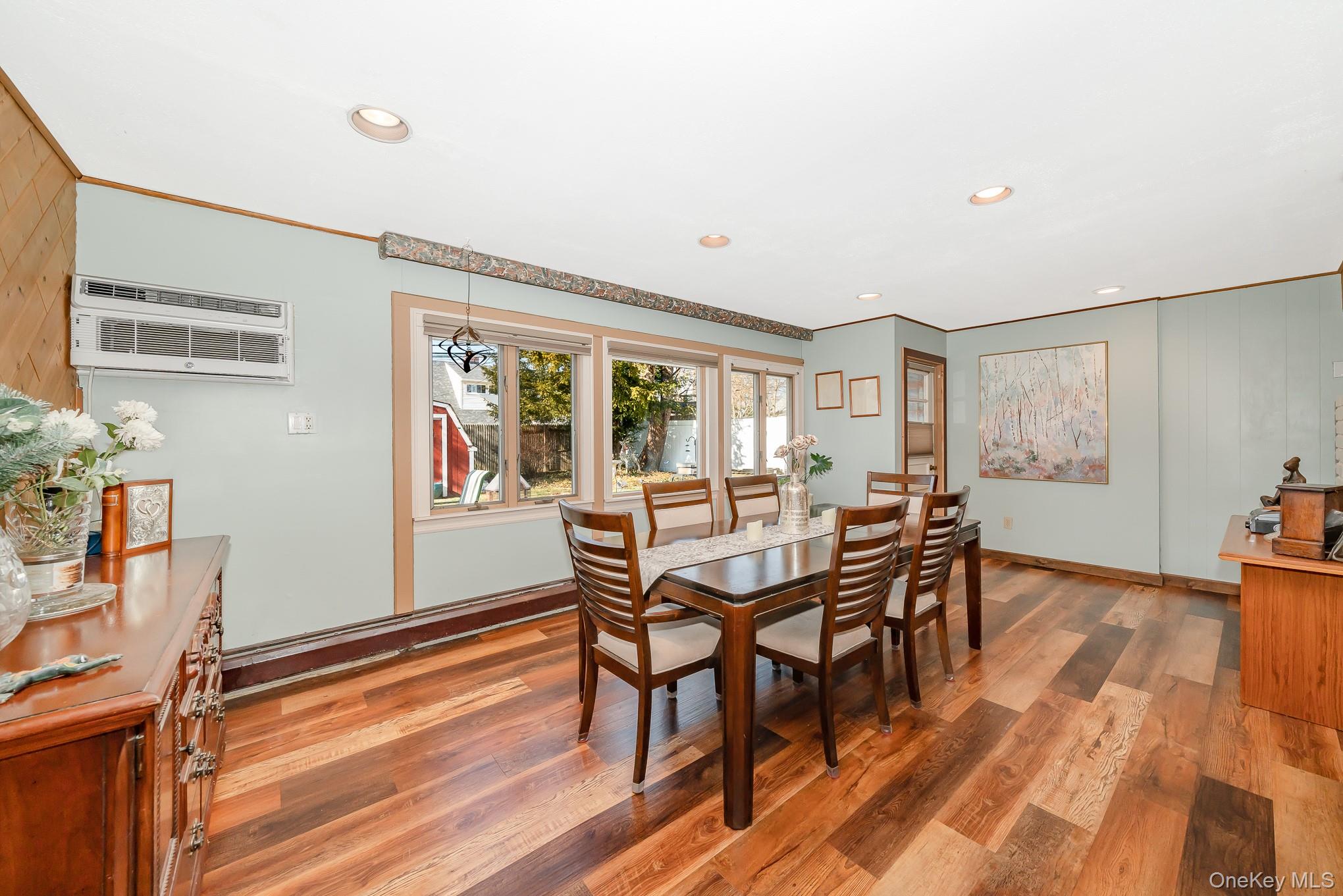 #8 photo, 44 Disc Lane, Wantagh , NY 11793