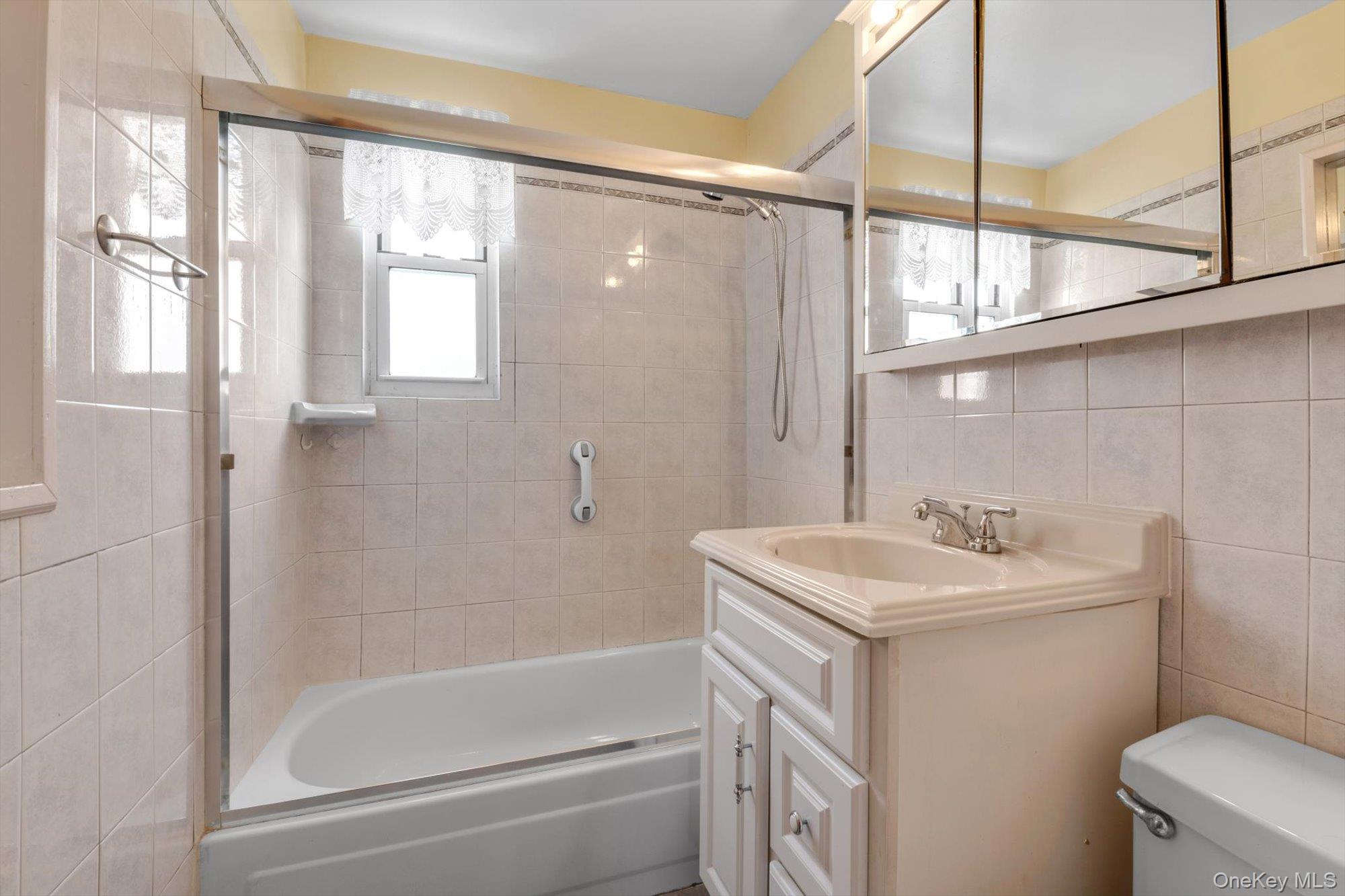 #10 photo, 8105 268th Street, New Hyde Park , NY 11040