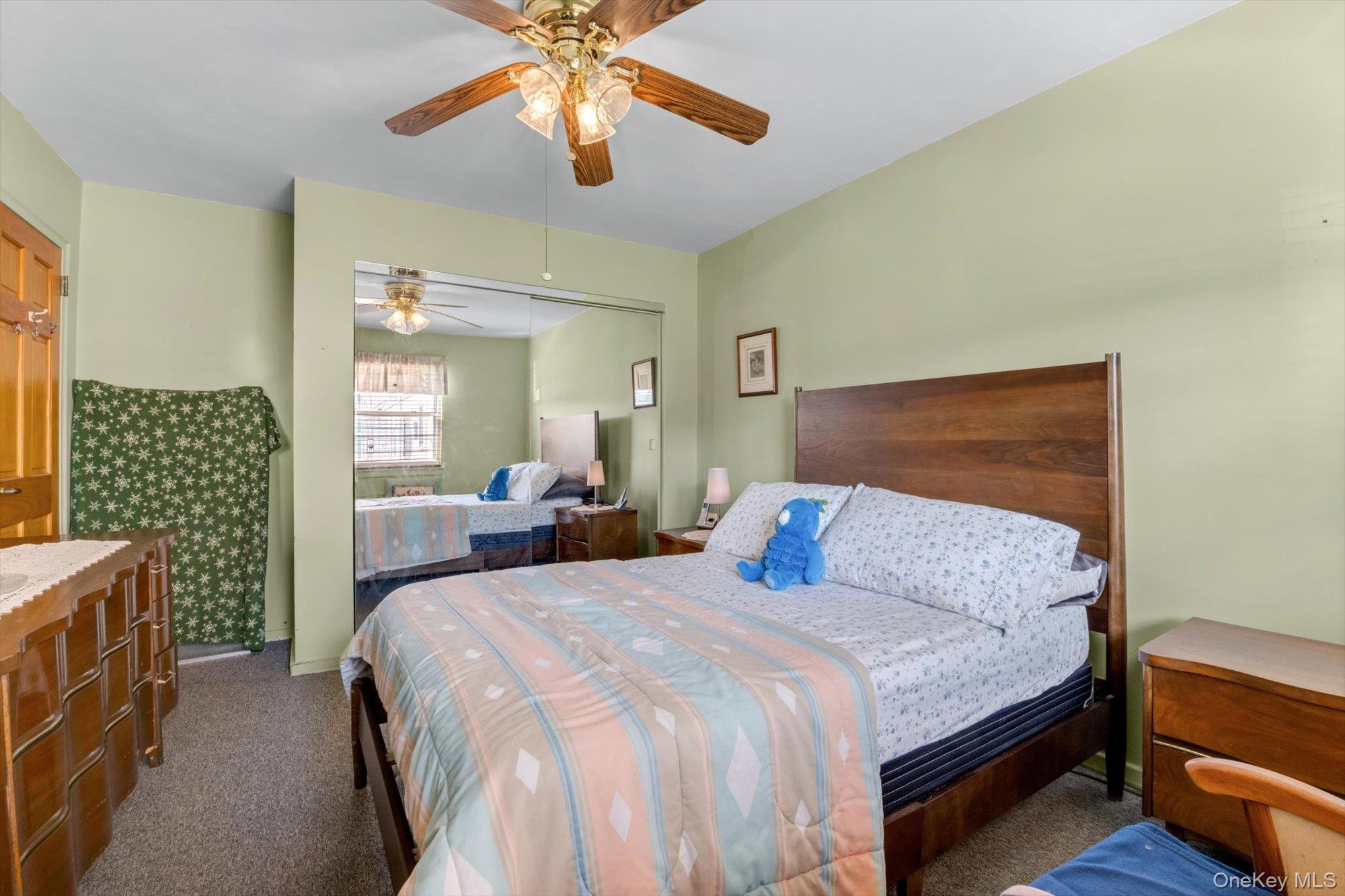 #9 photo, 8105 268th Street, New Hyde Park , NY 11040