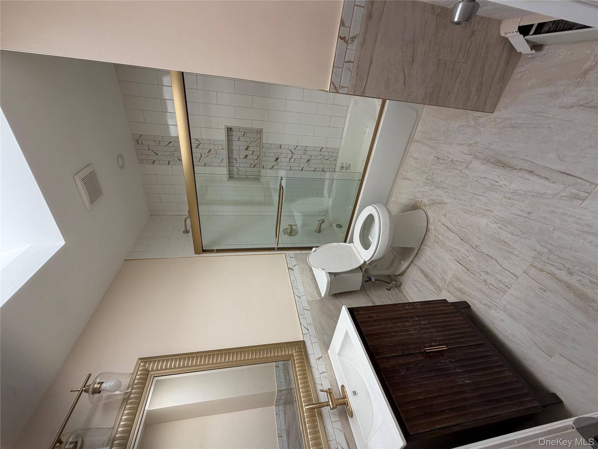 #6 photo, 7 Pomper Drive, サフォーク郡 East Northport , NY 11731