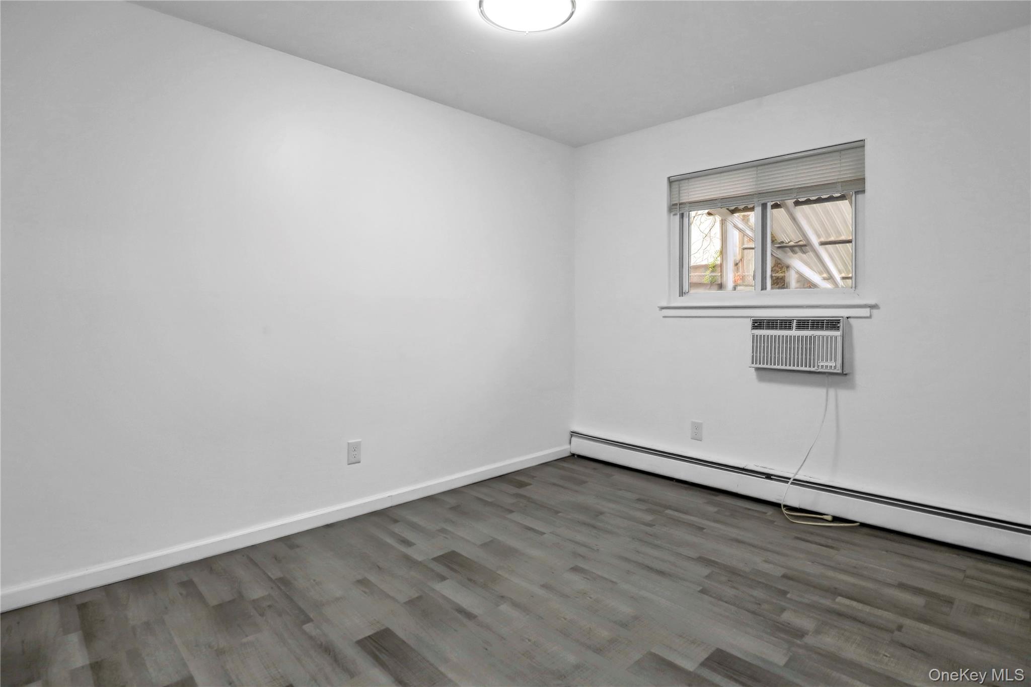 #11 photo, 11 Broadway, 東長島 Ronkonkoma , NY 11779