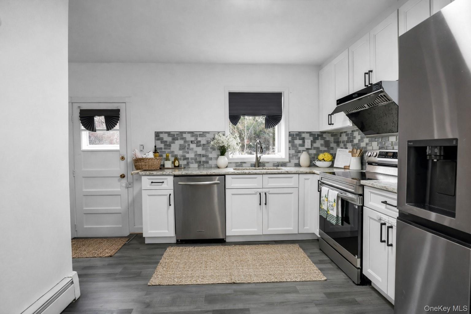 #6 photo, 11 Broadway, 東長島 Ronkonkoma , NY 11779