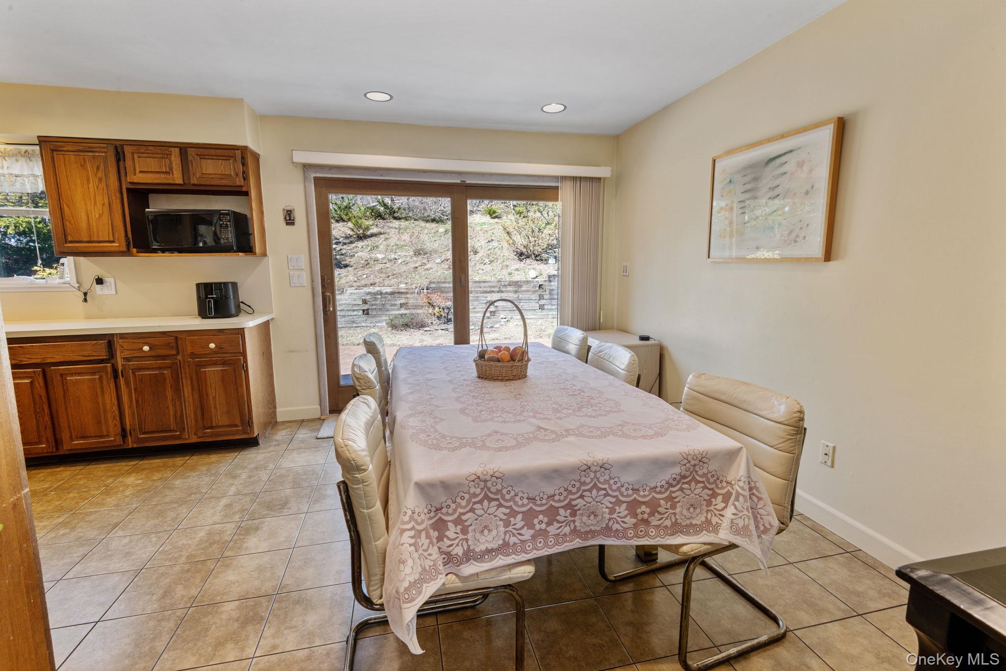 #4 photo, 37 Grist Mill Lane, Halesite , NY 11743