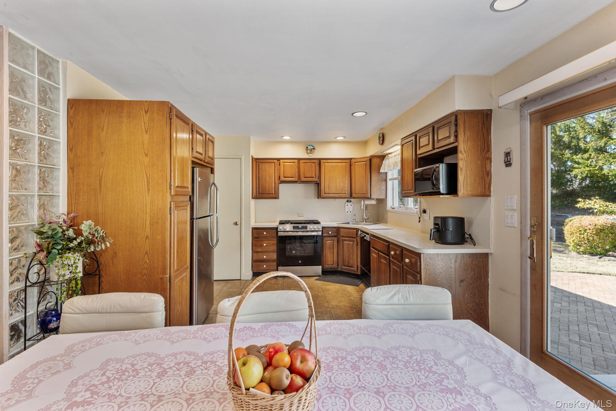 #6 photo, 37 Grist Mill Lane, Halesite , NY 11743