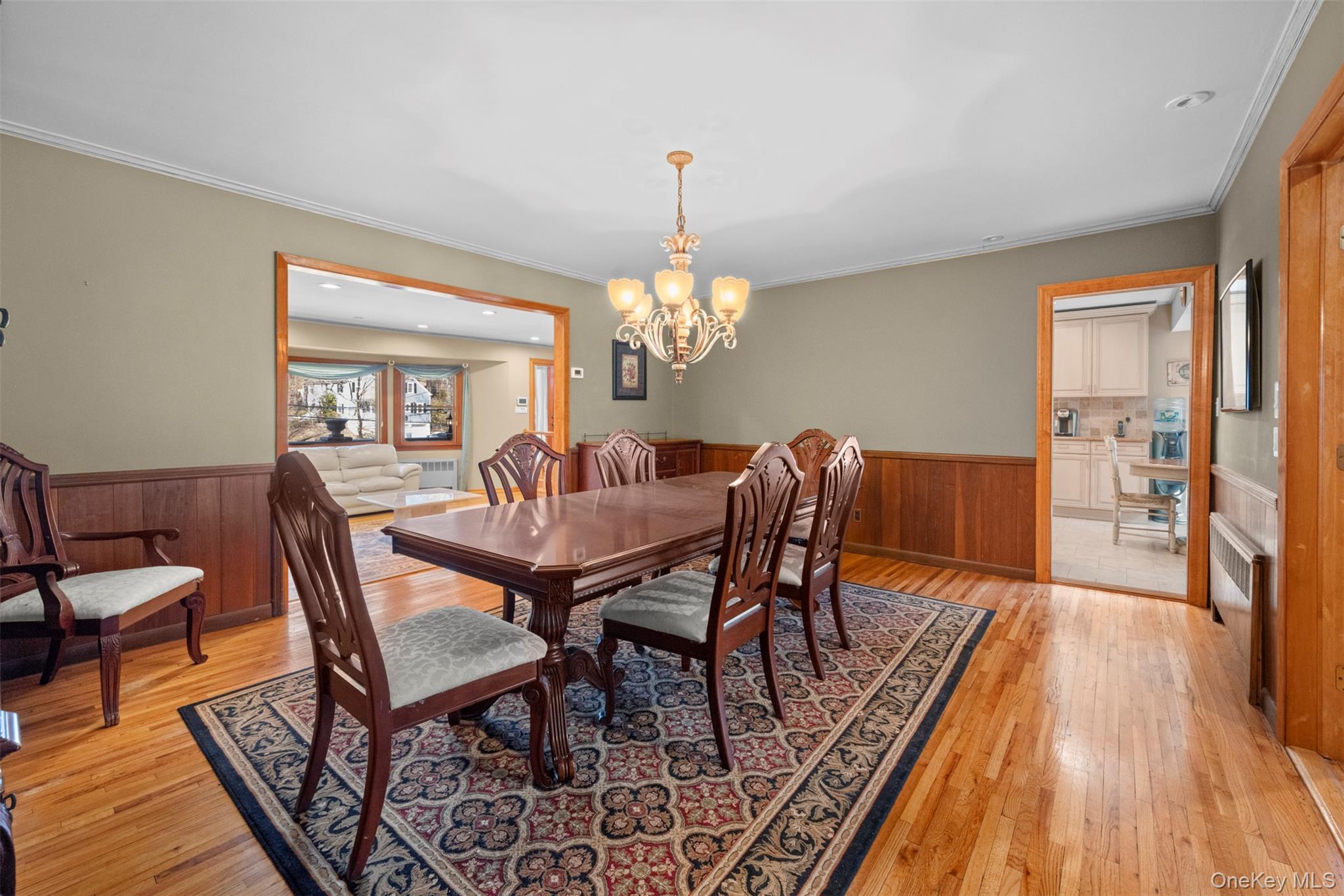 #8 photo, 22 Ravine Road, Great Neck , NY 11023