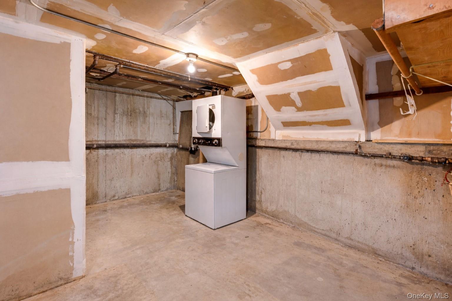 #15 photo, 2524 West Street, Brooklyn , NY 11223