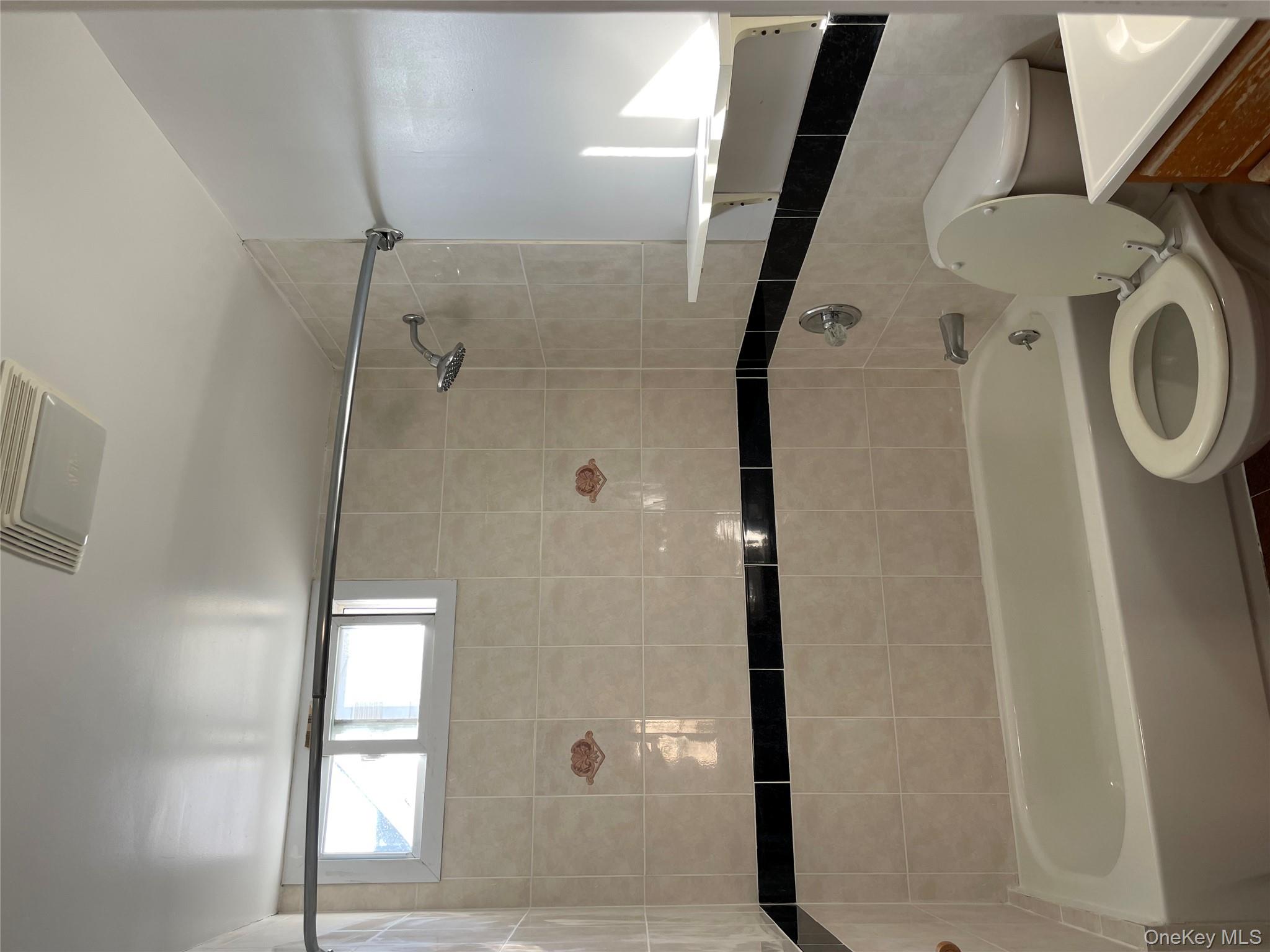 #7 photo, 7662 172nd Street, Fresh Meadows , NY 11366