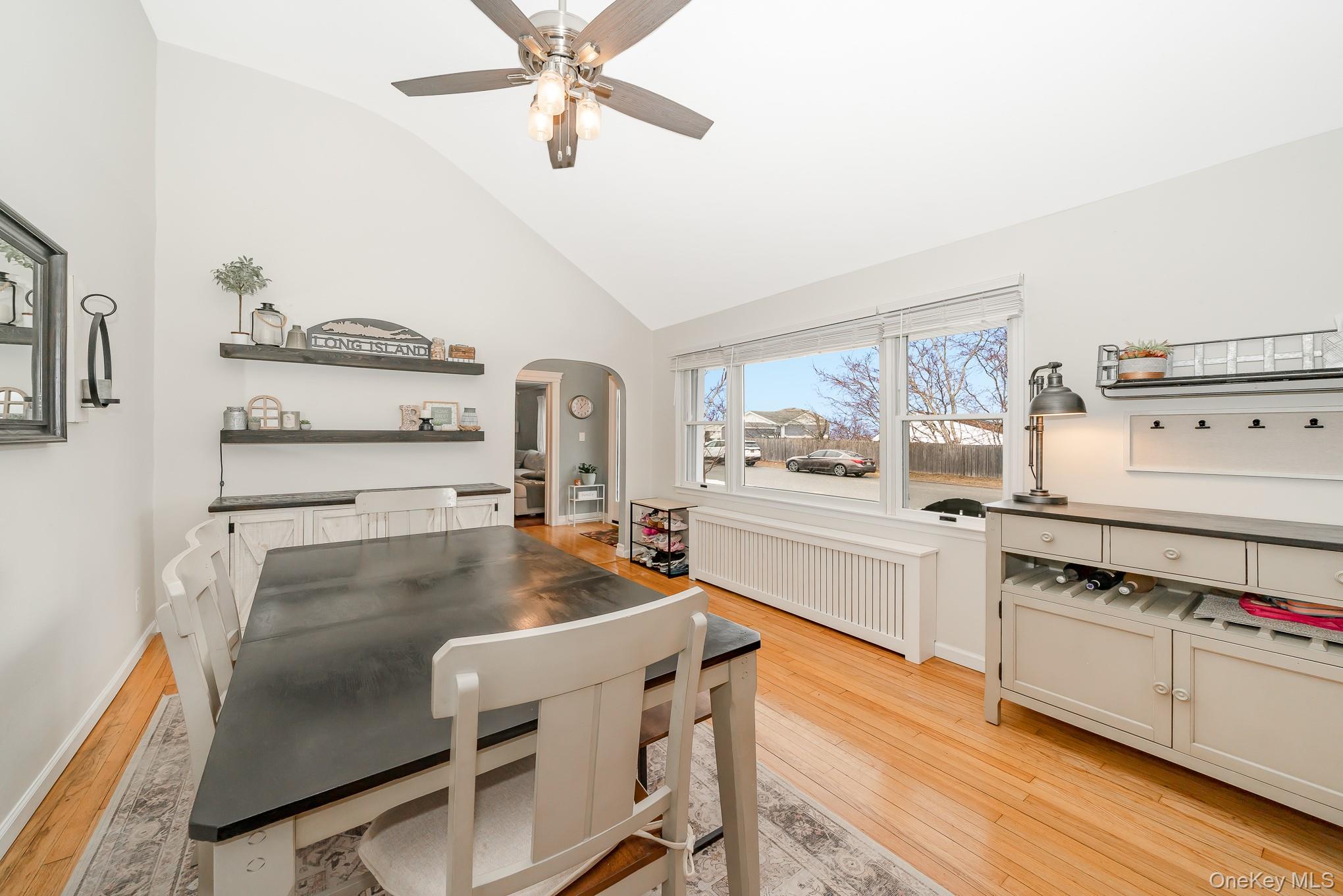 #12 photo, 48 Butler Street, 롱 아일랜드 West Islip , NY 11795