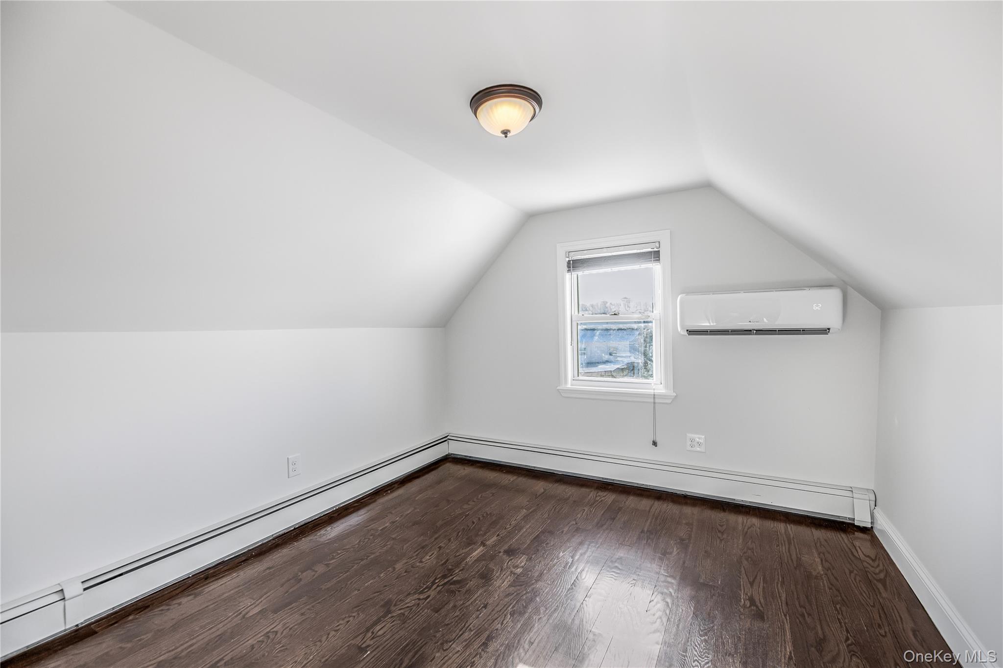 #13 photo, 1837 Wallace Avenue, 布朗士 Bronx , NY 10462