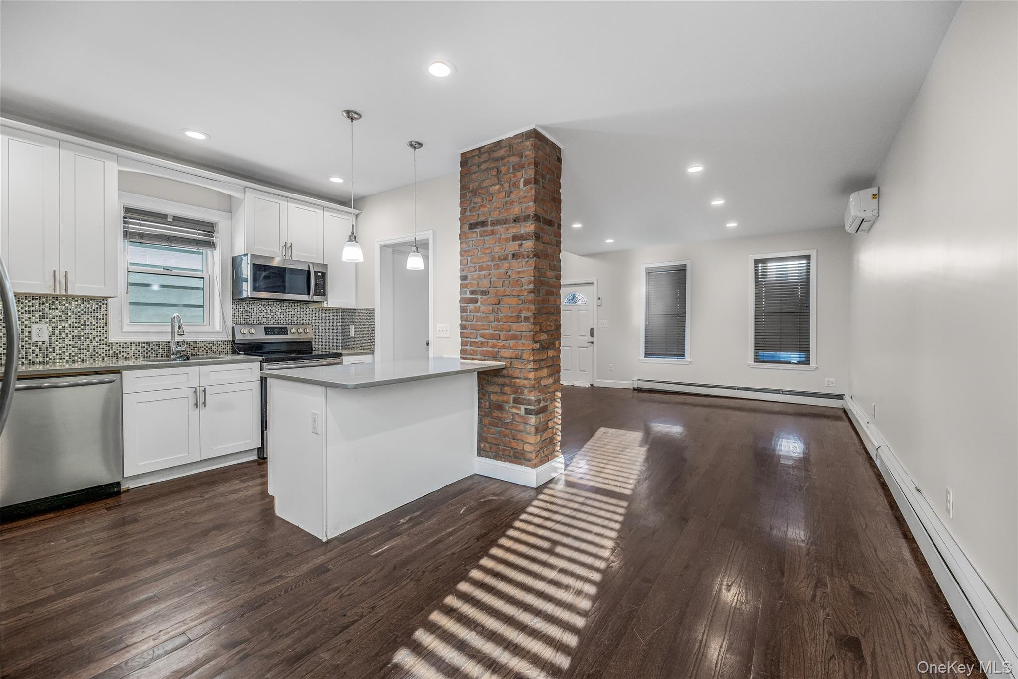 #4 photo, 1837 Wallace Avenue, 布朗士 Bronx , NY 10462