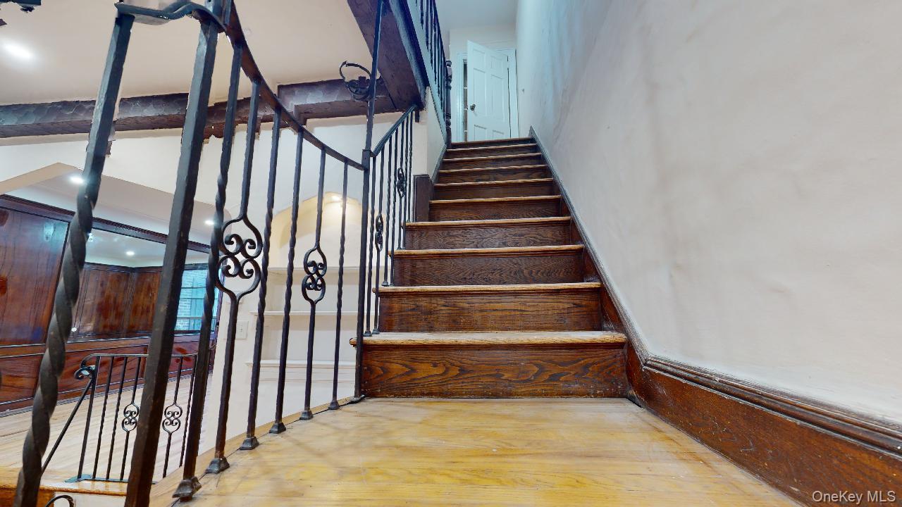 #12 photo, 90-09 68th Avenue, कुईंस Forest Hills , NY 11375