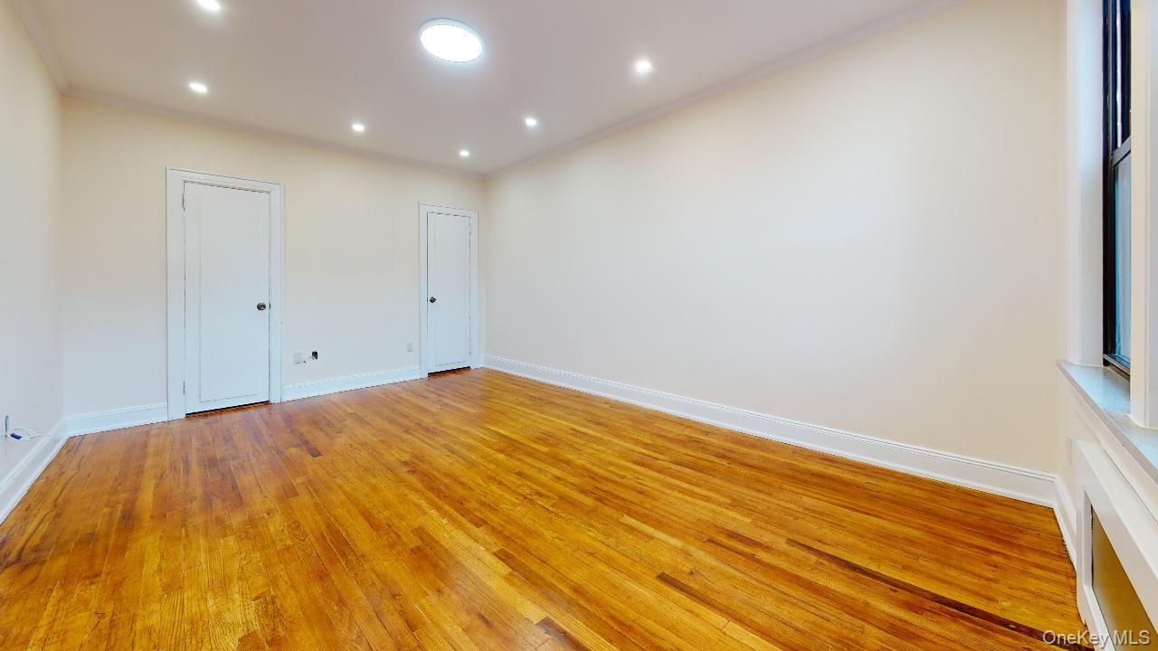 #14 photo, 90-09 68th Avenue, कुईंस Forest Hills , NY 11375