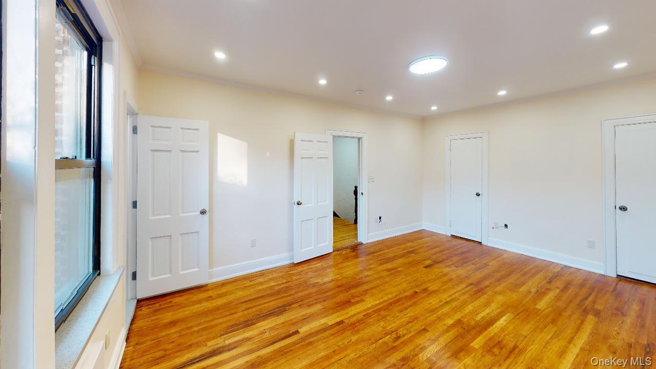 #15 photo, 90-09 68th Avenue, कुईंस Forest Hills , NY 11375