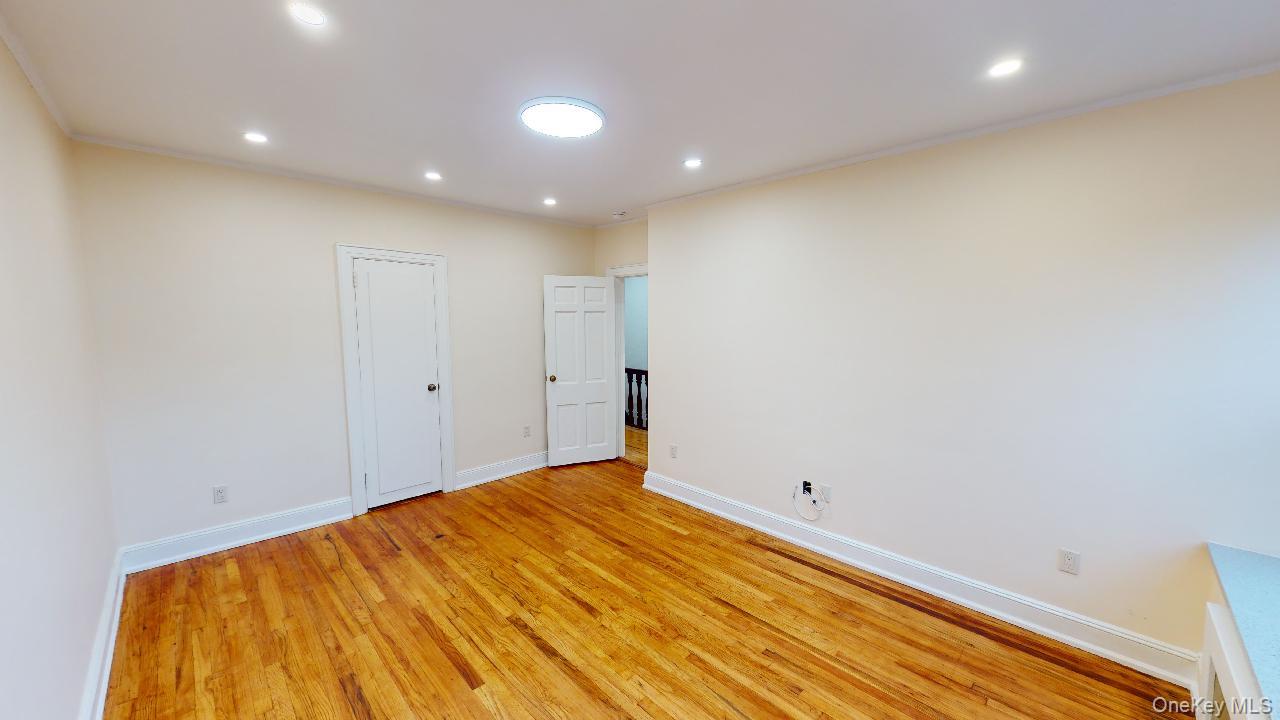 #18 photo, 90-09 68th Avenue, कुईंस Forest Hills , NY 11375