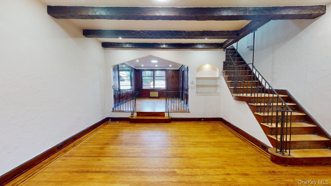 #2 photo, 90-09 68th Avenue, कुईंस Forest Hills , NY 11375