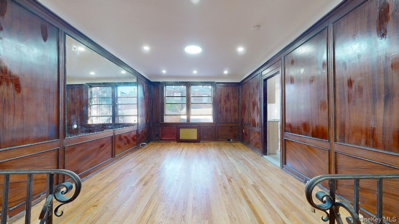 #5 photo, 90-09 68th Avenue, कुईंस Forest Hills , NY 11375