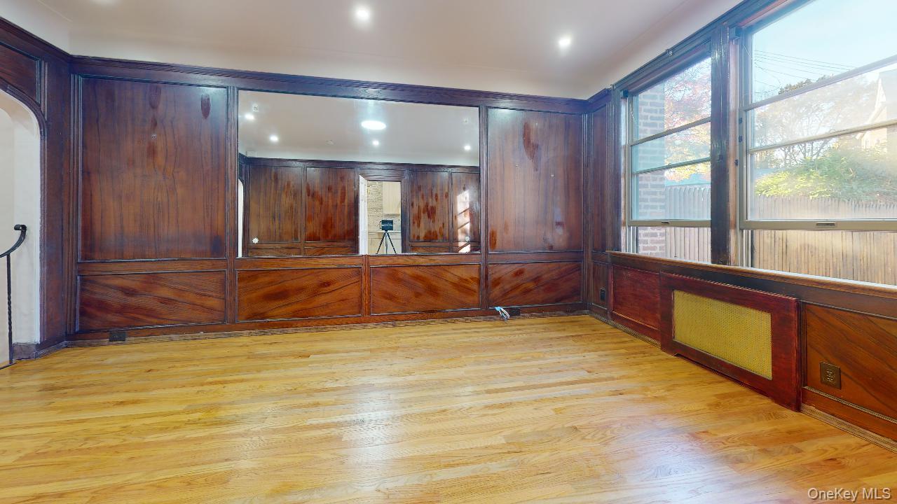 #7 photo, 90-09 68th Avenue, कुईंस Forest Hills , NY 11375