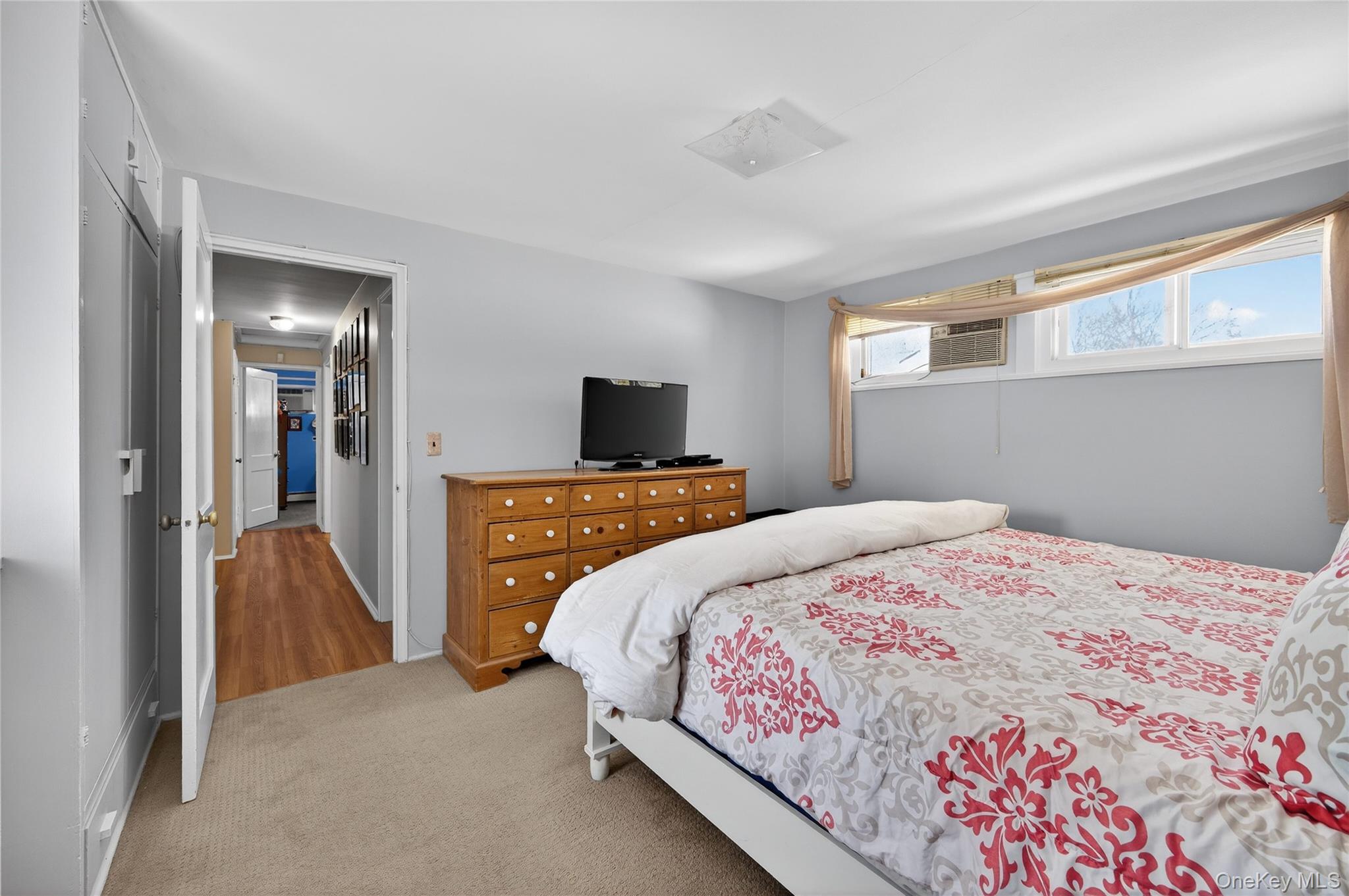 #12 photo, 6 Wellington Road, Greenvale , NY 11548