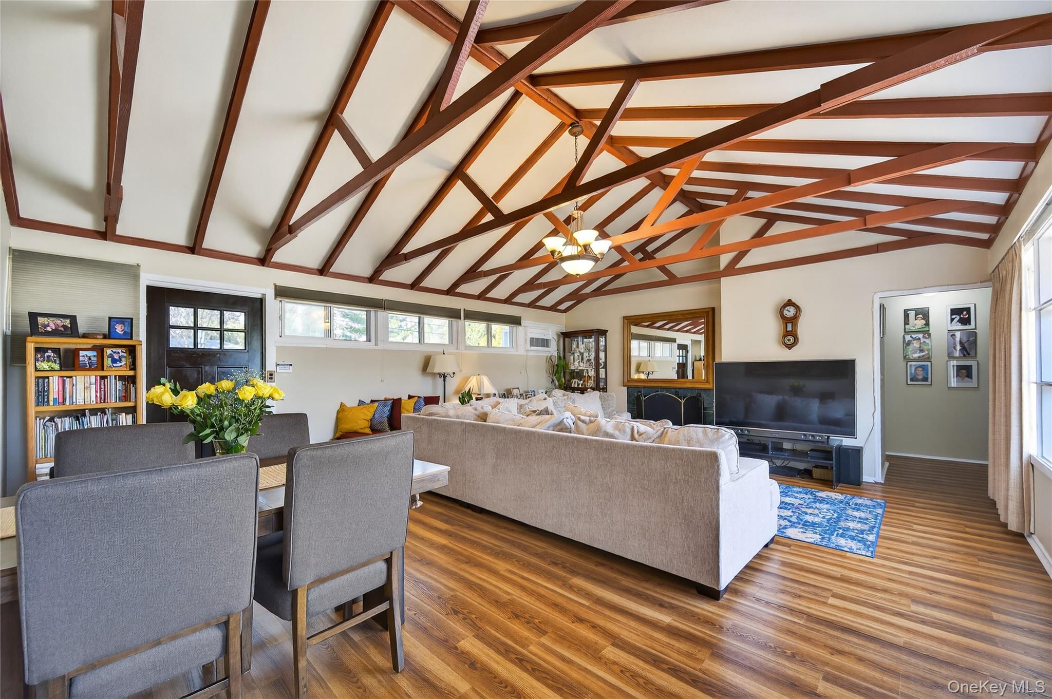 #4 photo, 6 Wellington Road, Greenvale , NY 11548