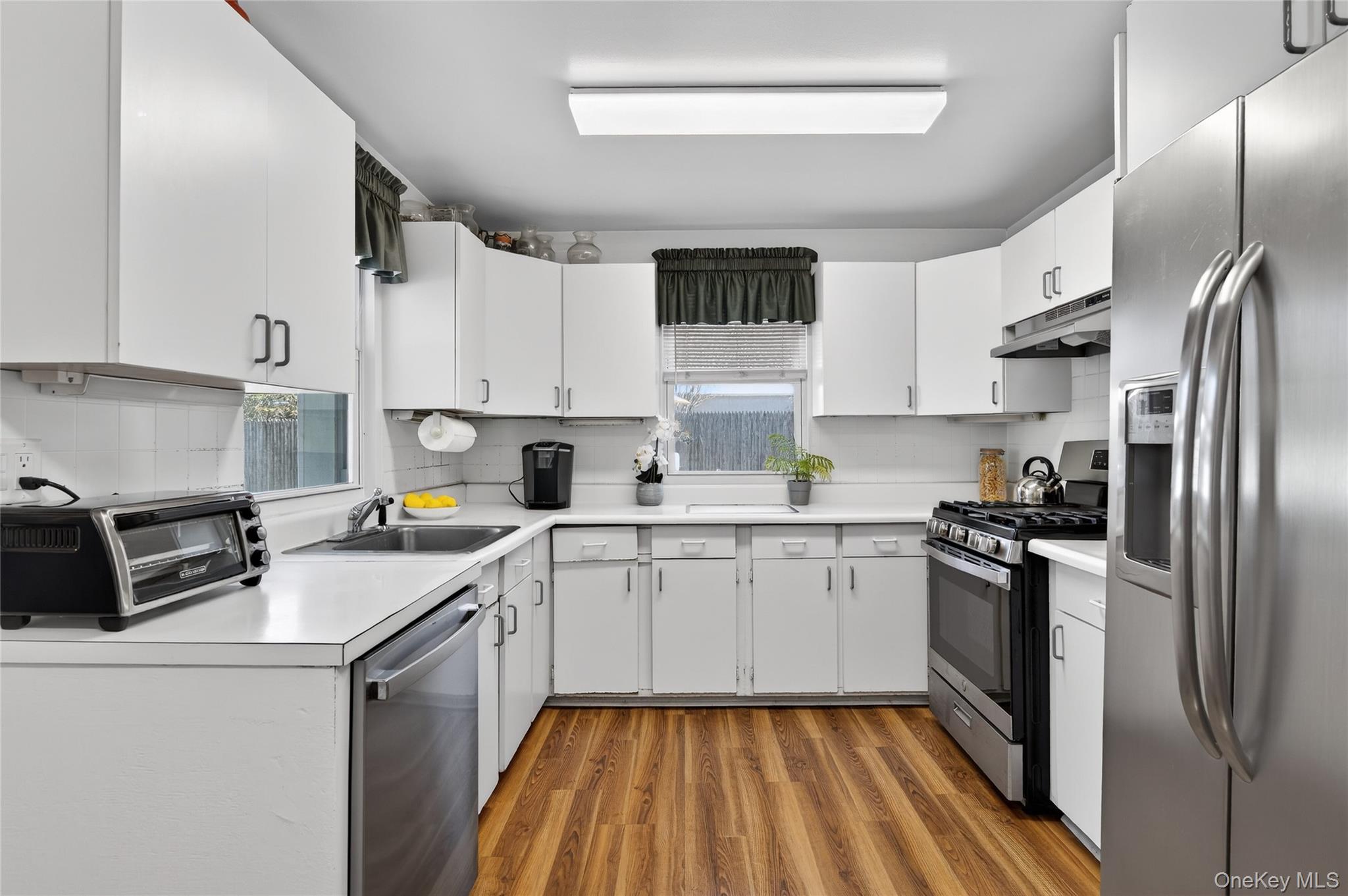 #9 photo, 6 Wellington Road, Greenvale , NY 11548