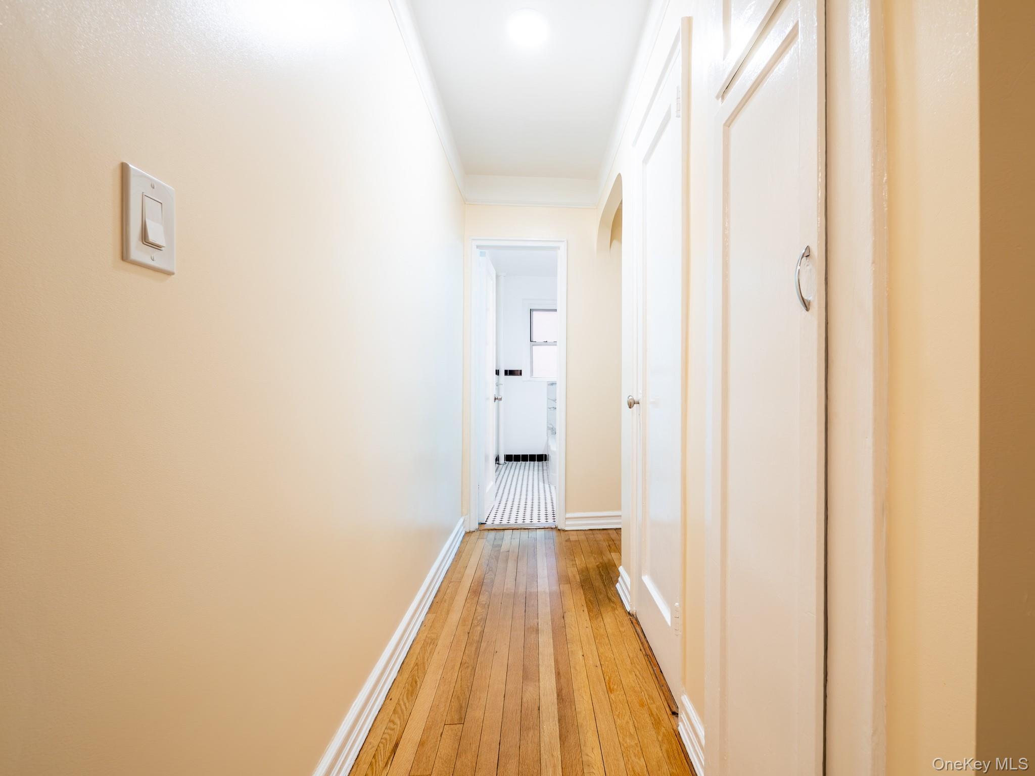 #11 photo, 64-85 Saunders Street, كوينز Rego Park , NY 11375