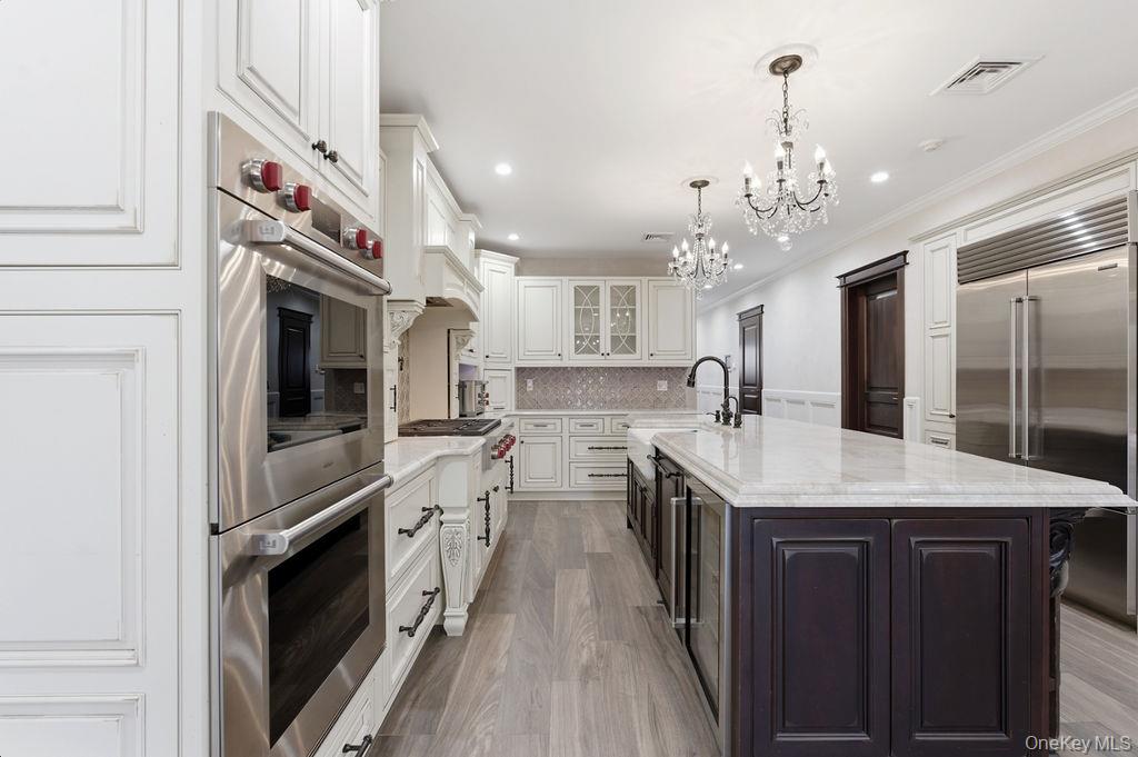 #11 photo, 160-14 83rd Street, कुईंस Howard Beach , NY 11414