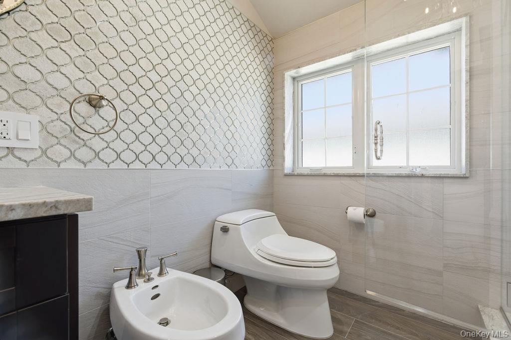 #15 photo, 160-14 83rd Street, कुईंस Howard Beach , NY 11414