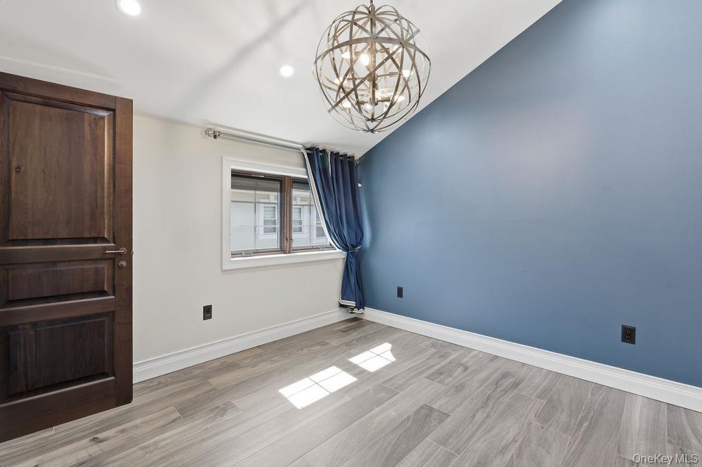 #17 photo, 160-14 83rd Street, कुईंस Howard Beach , NY 11414