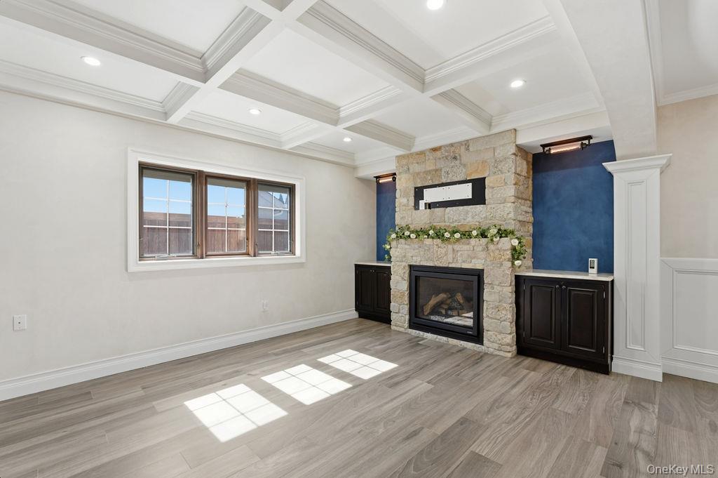 #7 photo, 160-14 83rd Street, कुईंस Howard Beach , NY 11414