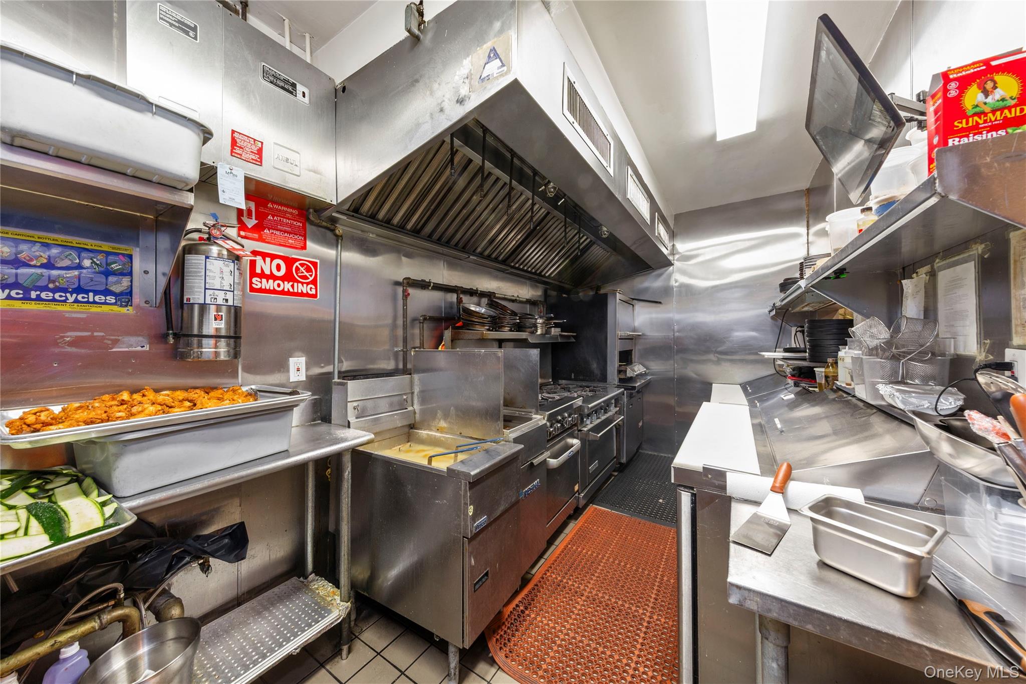 #17 photo, 4304 34th Avenue, كوينز Astoria , NY 11101