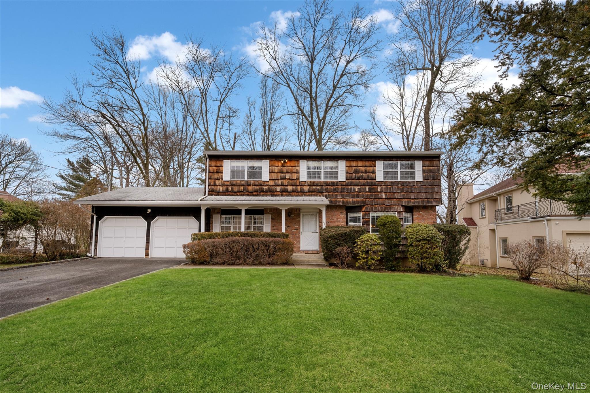 #1 photo, 36 West Terrace Road, नासाउ काउंटी Great Neck , NY 11021