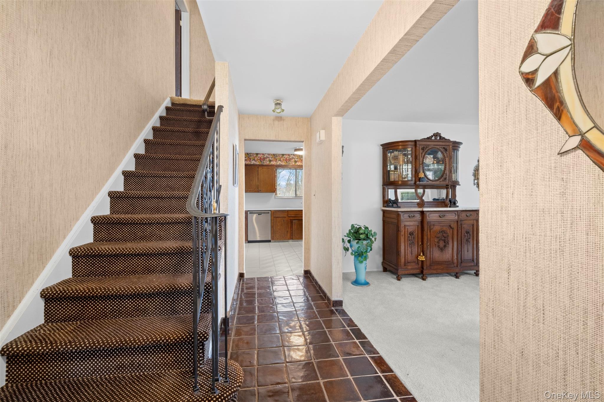 #3 photo, 36 West Terrace Road, नासाउ काउंटी Great Neck , NY 11021