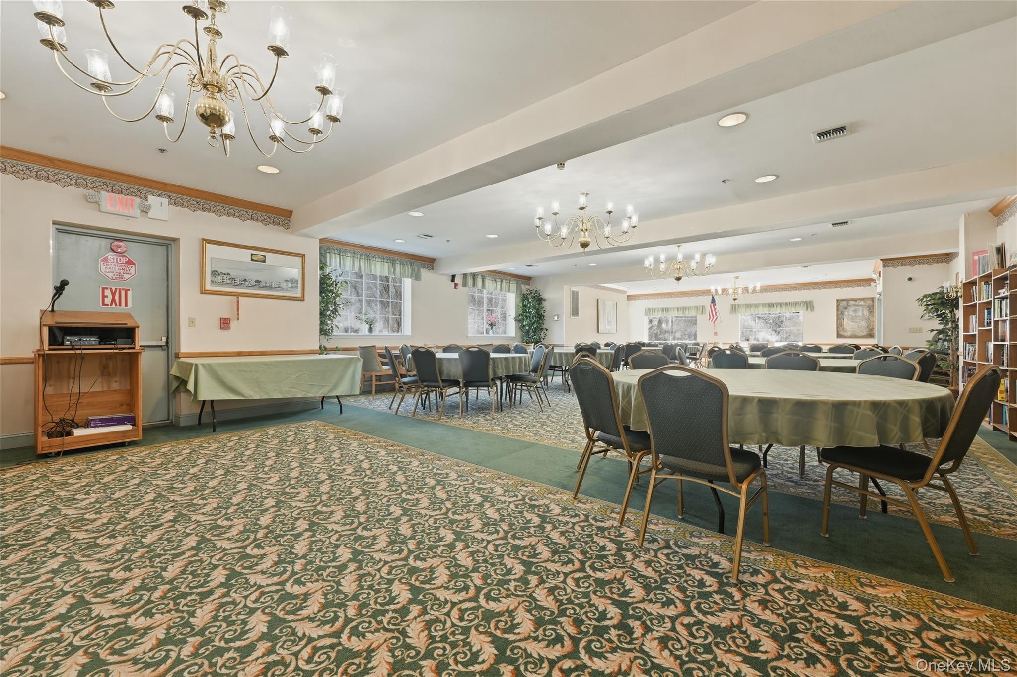 #12 photo, 54 School Street, ناسو Westbury , NY 11590