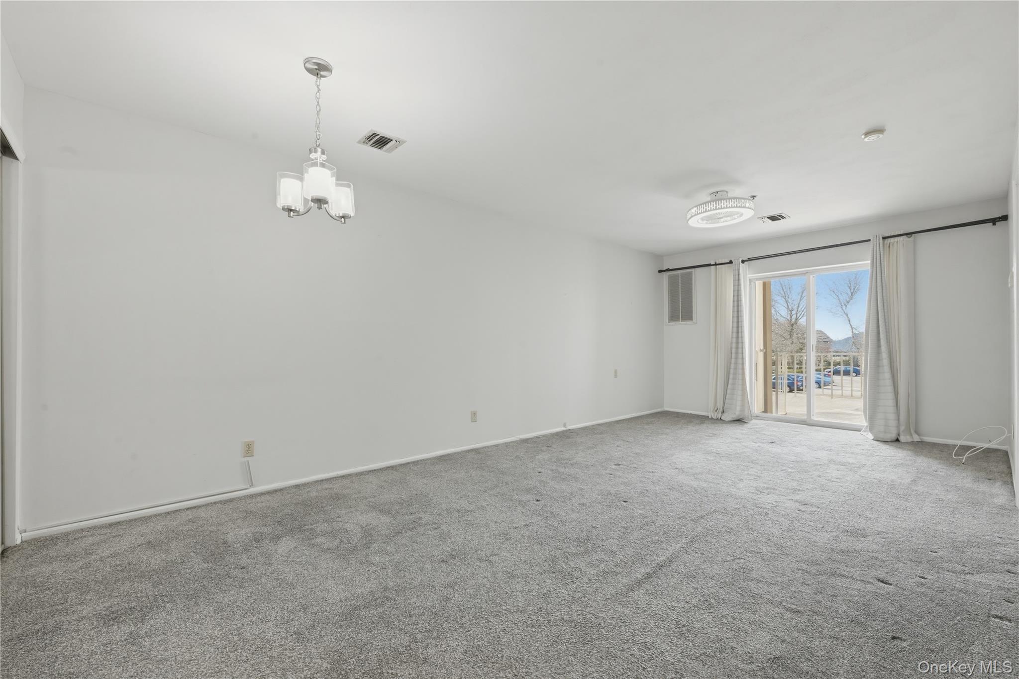 #4 photo, 54 School Street, ناسو Westbury , NY 11590