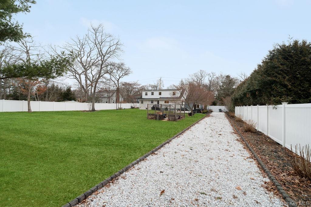 #13 photo, 186 Lake Avenue, Saint James , NY 11780