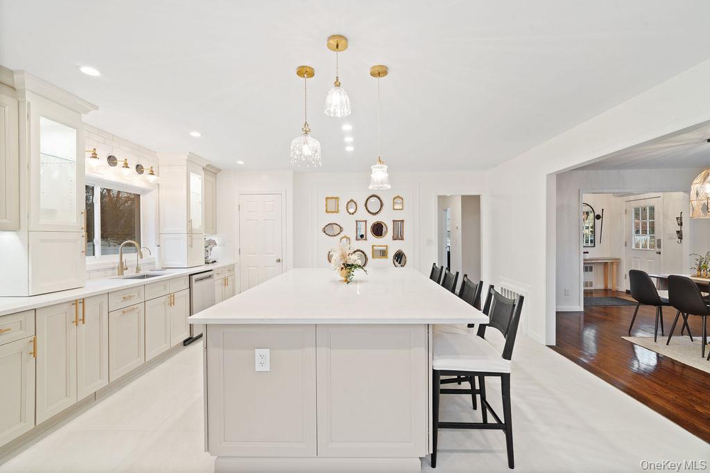 #7 photo, 186 Lake Avenue, Saint James , NY 11780